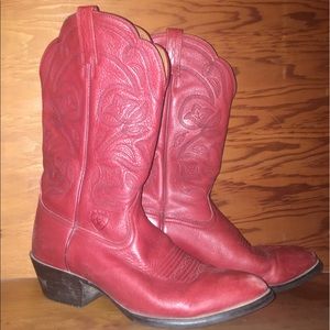 Heritage Ariat Boots too small for me, worn 5times
